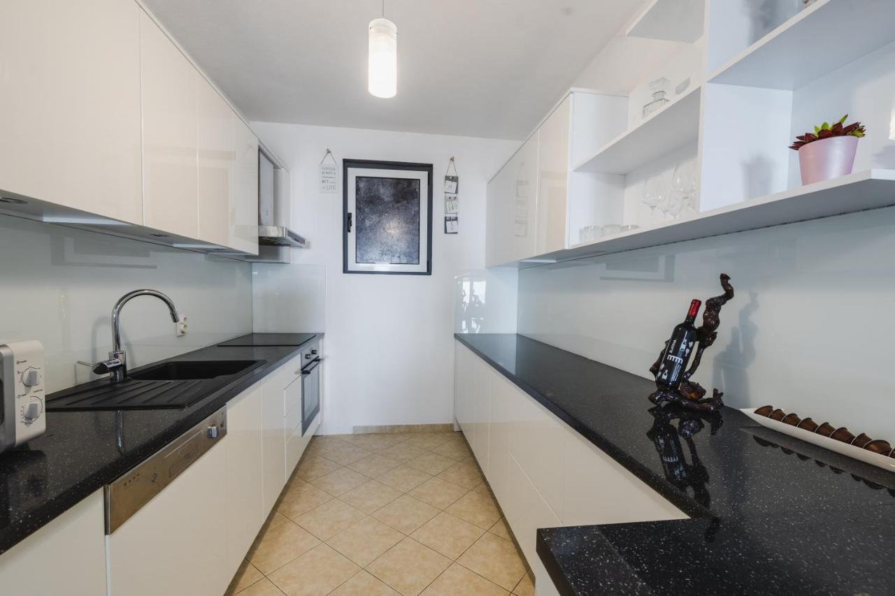 Apartment Dany - Free Beach Parking Makarska Exterior foto